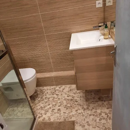 Grand Studio Terrasse Classe 4* * בארג'ס